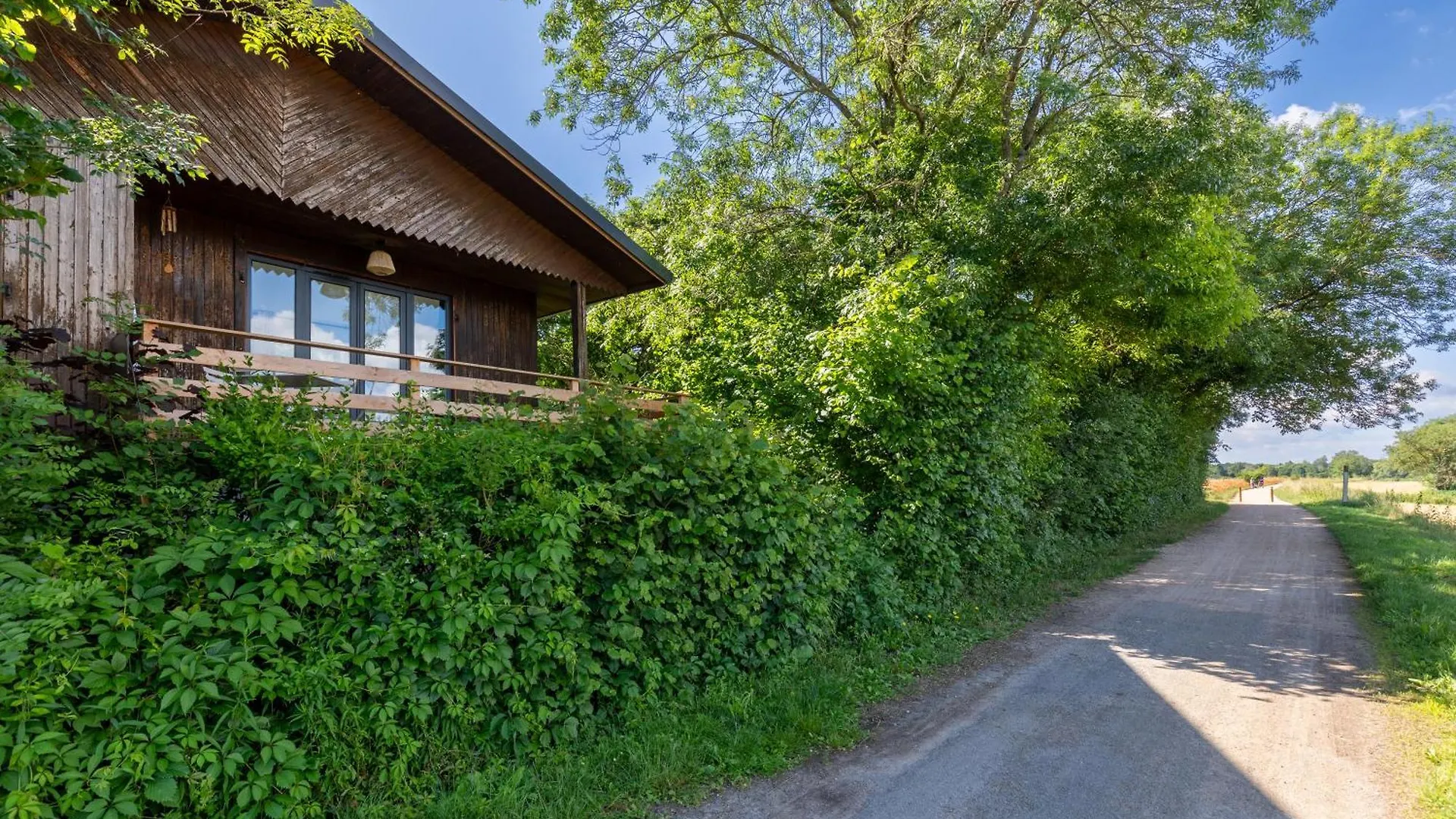 La Cabane O Reves Genouilleux